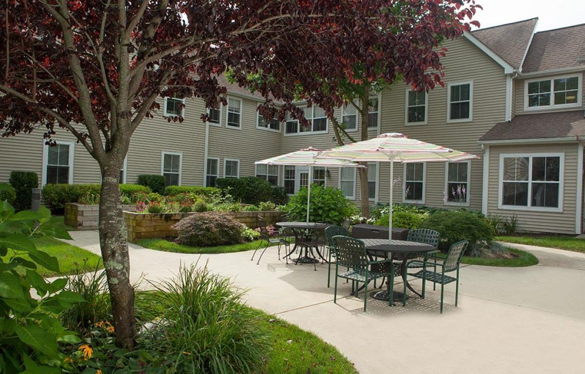 Wingate Residences at Silver Lake Senior Living Community Assisted